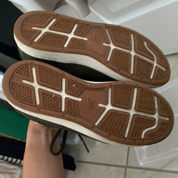 Nike Sneakers - Picture 5 of 6